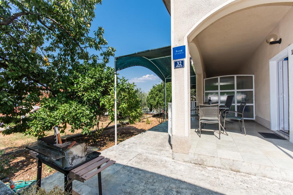 Apartments Fani Trogir Extérieur photo